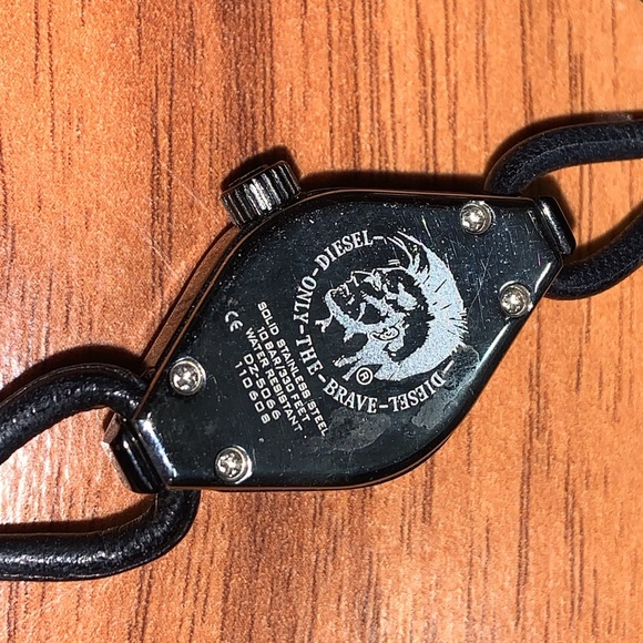 Diesel “Only the Brave” Mini Face Watch - Picture 8 of 9